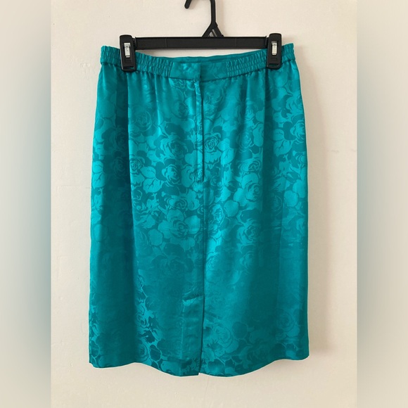 ✨100% Silk✨ Adrianna Papell Suit with Skirt ~ Petite 6 - Picture 5 of 9